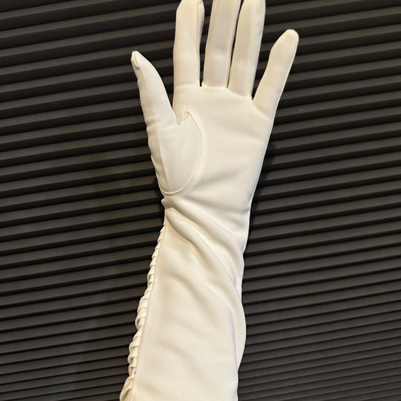 White MCM Gloves Ruched Elbow Length MCM Perfct Condition - Picture 7 of 13